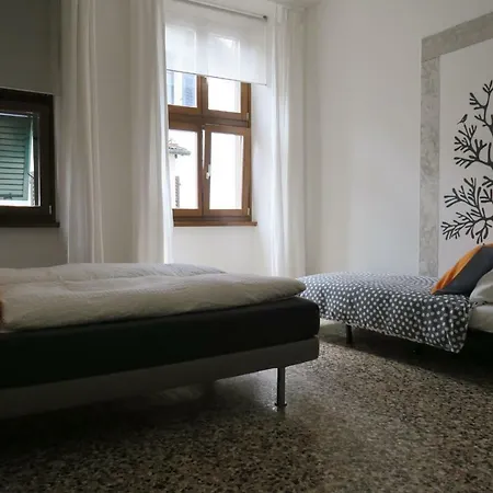 Couette-café Mazzini Trente