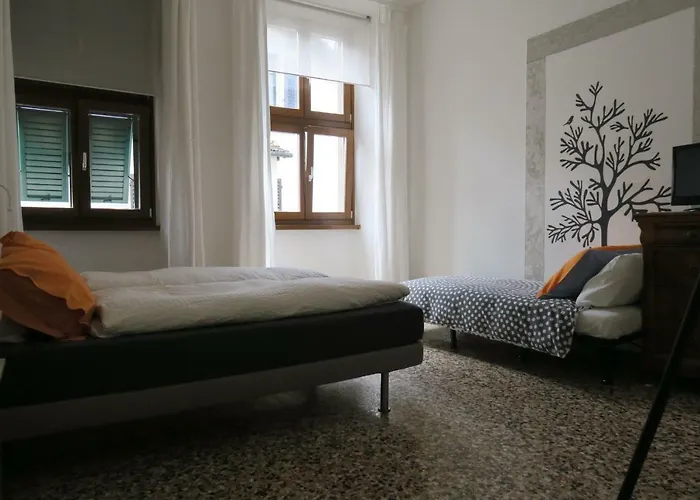 לינה וארוחת בוקר Mazzini טרנטו